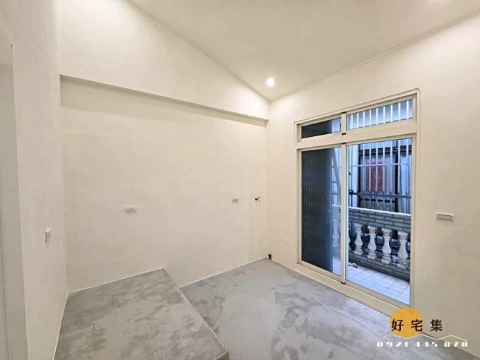 設計師的半山工作室｜4房3廳3衛挑高採光小庭院好停車（第8張）