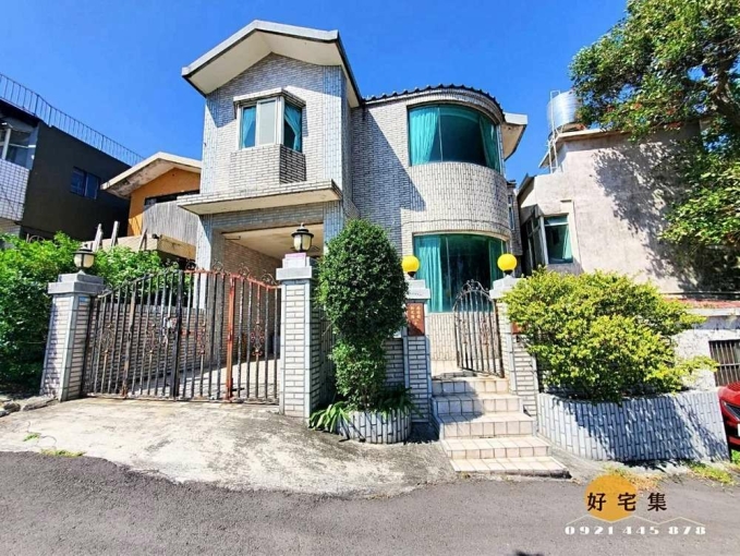 設計師的半山工作室｜4房3廳3衛挑高採光小庭院好停車（第1張）