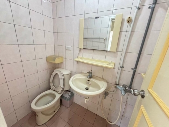 勤益科大精美套房+機車位（第4張）