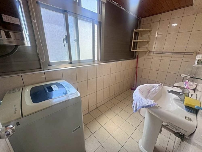 租屋找77✿火車站前社區電梯,採光佳,獨洗~ - Image 5