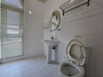 可租補~東區近太平新光黃昏市場大室內8坪大衛浴大套房(另有2樓9坪9500) - Image 30