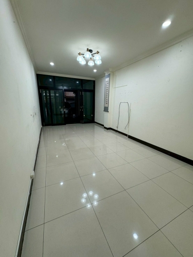 路竹區華正路 鄰近711 整棟翻新（第2張）