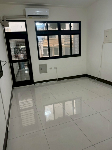 路竹區華正路 鄰近711 整棟翻新（第6張）