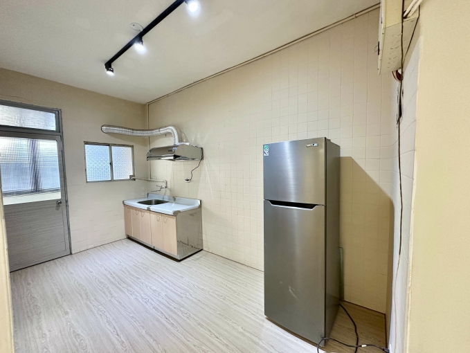 ✨近南屯工業區✨全新裝修✨家具全配✨可多人租補✨可寵（第10張）