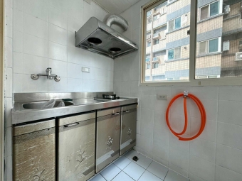 理想貴族高樓層全新整理大套房出租 - Image 9