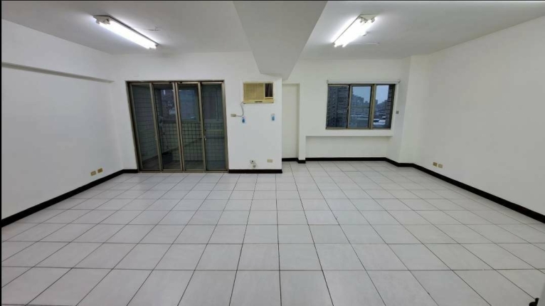 臨永安捷運站.四號公園,方正格局，乾淨明亮，可營登（第2張）