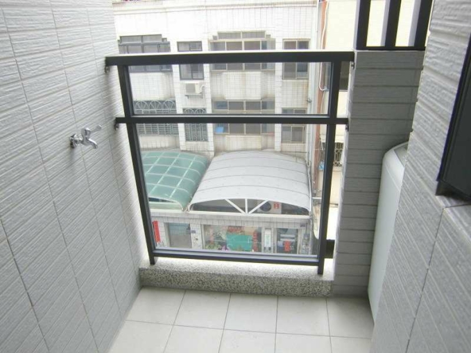 租補+✨很新電梯套房*室內機車位*陽台獨洗曬*採光佳（第12張）