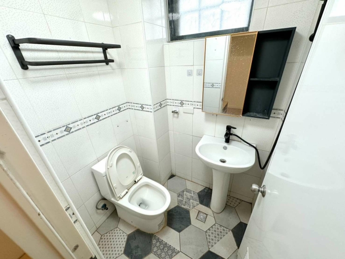 南屯超秒殺💖可租補✅輕屋齡💎全新裝潢💖衛浴開窗🎀流離台（第9張）