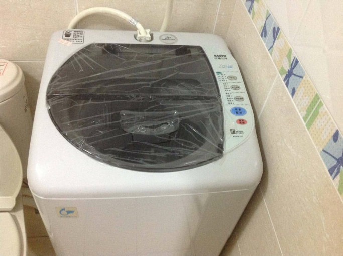 位於二樓可養寵物套房出租/個人洗衣機/加大雙人床(第5張)