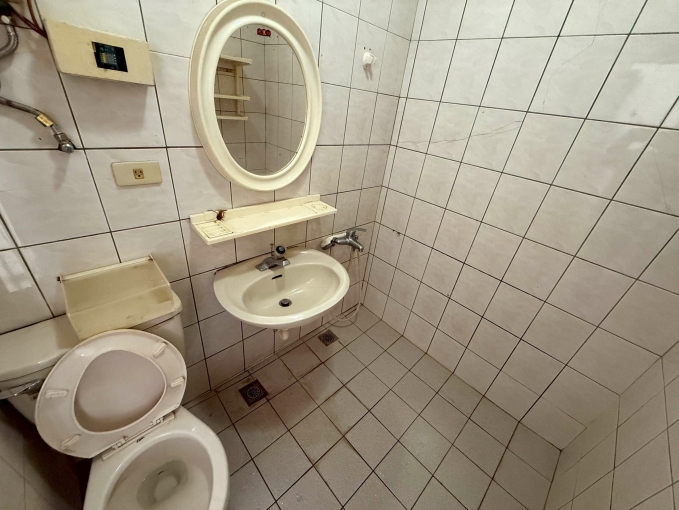 電梯大樓⭐便宜套房出租 - Image 3