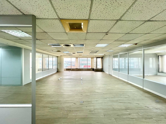 正文心路商辦🍀主管隔間🍀方正大間🍀附機上車位（第6張）