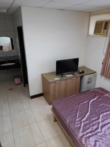 屋主自租，雙人床套房出租（第4張）