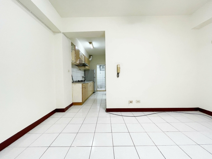 雙房格局採光佳舒適好生活✨近商圈交通便利✅可寵可租補免仲費 - Image 3