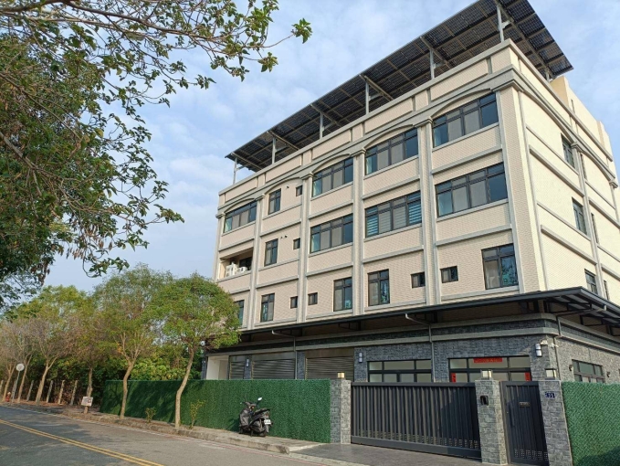 彰化高鐵特區北歐風樹景套房 獨洗獨曬可直接拎包入住(社頭、田中、田尾、北斗、二水南來北往交通便利)（第4張）