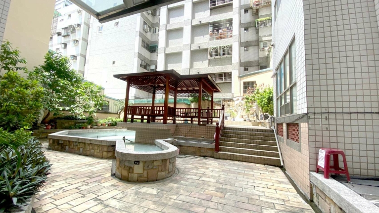 🍎自租東興路🆚大業路大套房 👉 原木地板✅可社宅租補✅台水台電 - Image 8