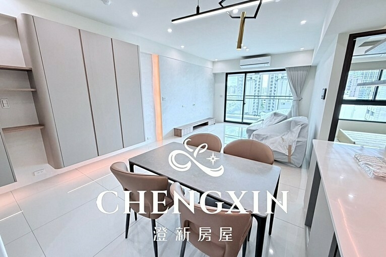 竹北喜來登遠百蛋黃區/全新完工/平面固定連號雙車位/傢俱齊全(第1張)