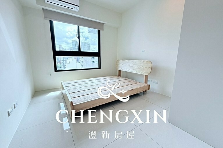 竹北喜來登遠百蛋黃區/全新完工/平面固定連號雙車位/傢俱齊全(第6張)