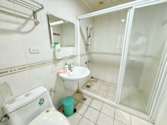 租客勞基法免費諮詢💖東區台水電舒適大空間辦公室首選可營業登記報稅有提供衛浴爬樓梯大空間辦公室（第13張）