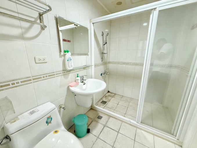 租客勞基法免費諮詢💖東區台水電舒適大空間辦公室首選可營業登記報稅有提供衛浴爬樓梯大空間辦公室（第13張）