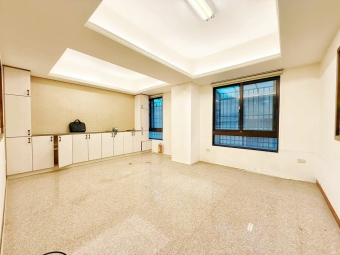 租客勞基法免費諮詢💖東區台水電舒適大空間辦公室首選可營業登記報稅有提供衛浴爬樓梯大空間辦公室（第11張）