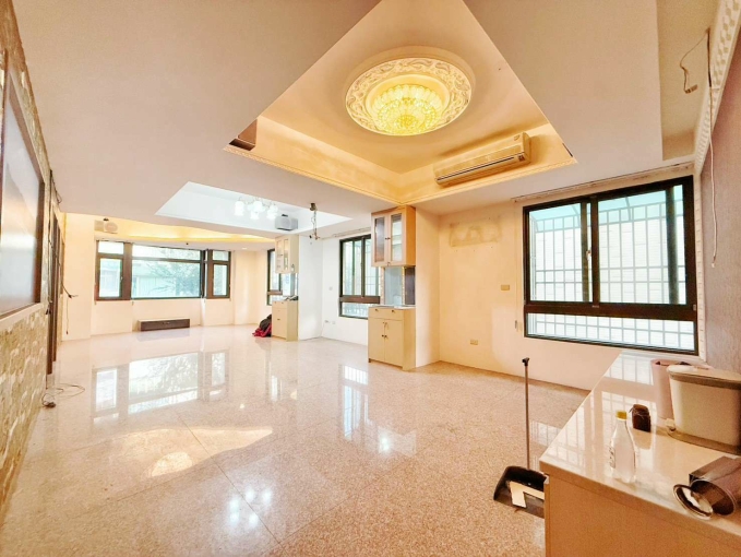 租客勞基法免費諮詢💖東區台水電舒適大空間辦公室首選可營業登記報稅有提供衛浴爬樓梯大空間辦公室（第1張）