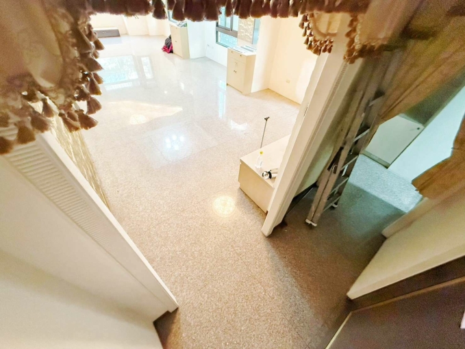 租客勞基法免費諮詢💖東區台水電舒適大空間辦公室首選可營業登記報稅有提供衛浴爬樓梯大空間辦公室（第2張）