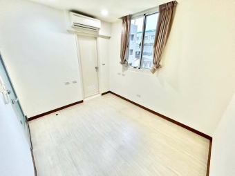 🧡請加賴🧡電梯🧡工作室🧡適合美甲美睫🧡美業🧡代收包裹🧡超秒殺🧡（第1張）