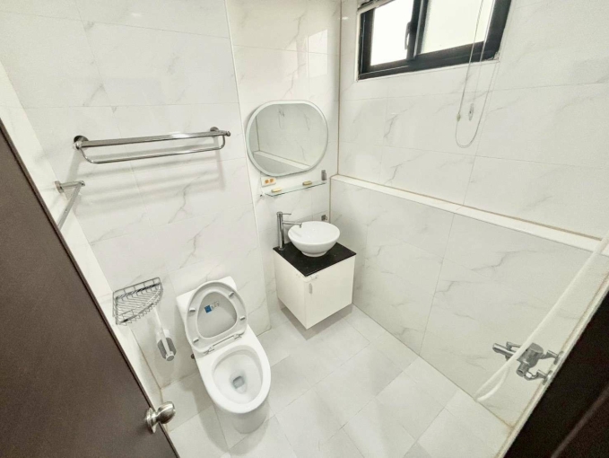 近興大📍台水電超省🎀陽台獨洗曬🔆衛浴開窗（第4張）