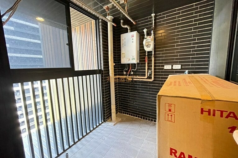 兆基社會住宅🏡1+1海洋都心二期寬敞客廳(第7張)