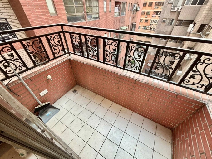 超便宜秒殺💯台水電🔆陽台通風採光佳🏡近水樓台🔆衛浴開窗（第7張）