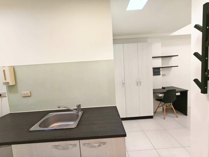 精誠商圈可租補@陽台曬衣☆飲水機☆子母車（第4張）