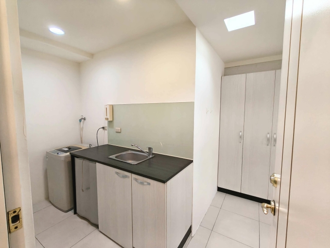 精誠商圈可租補@陽台曬衣☆飲水機☆子母車（第3張）