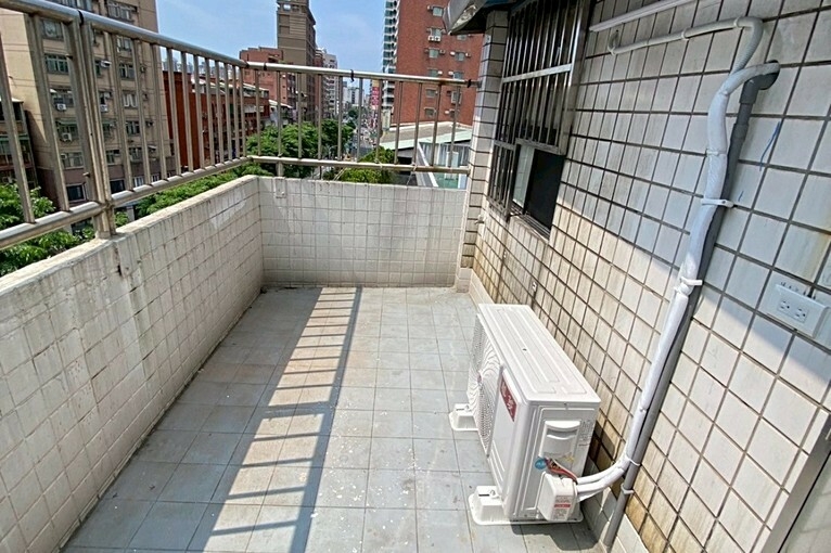 💓板新捷運站/光復大橋/台電/陽台兩房一廳(第10張)