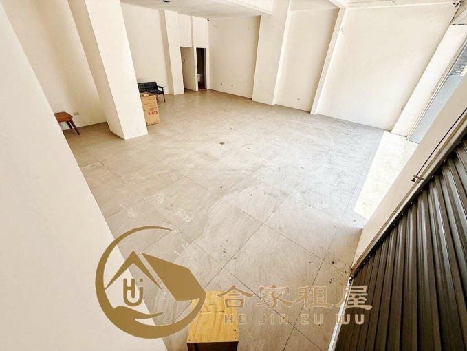 租客勞基法免費諮詢💖可報稅營業登記適合事務所辦公室咖啡廳服飾業免爬樓梯人氣角間店面💯（第1張）