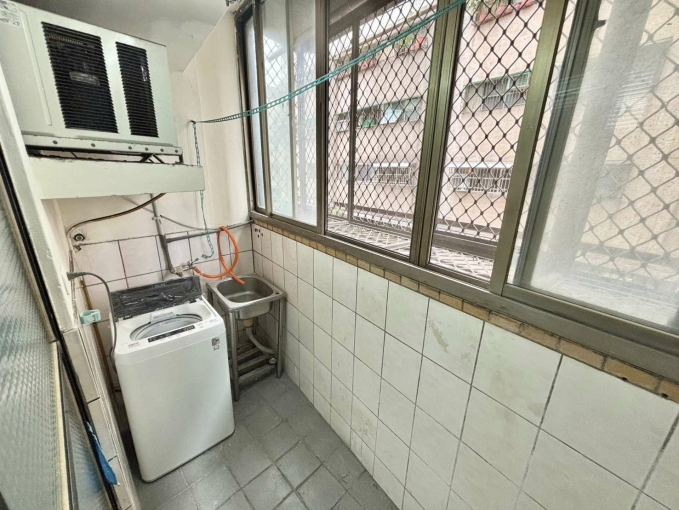 親親戲院✨陽台獨洗✨電梯管理員✨衛浴開窗✨小資必看大套就這間(第8張)