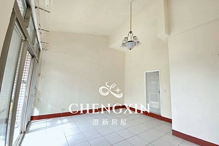 可養貓狗/整棟四層透天/可租補報稅/獨棟透天前庭後院超大地坪(第6張)