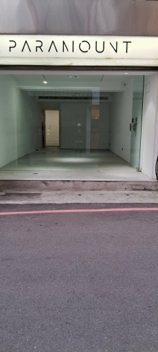 忠孝東路216巷東區明曜百貨商圈名人巷（第14張）