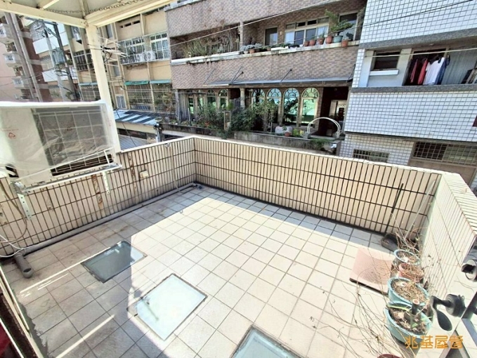 兆基社會住宅🏠水湳透天前院停車4房可租補設籍(第15張)