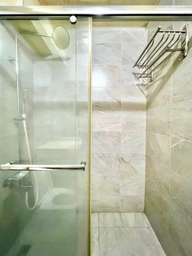 挑高3米6大套房有陽台五星衛浴花灑 - Image 9