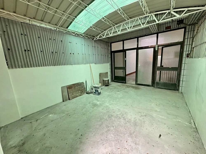 金鼎商圈1~3F車庫透天🤍住家營業皆可.全新衛浴 - Image 4