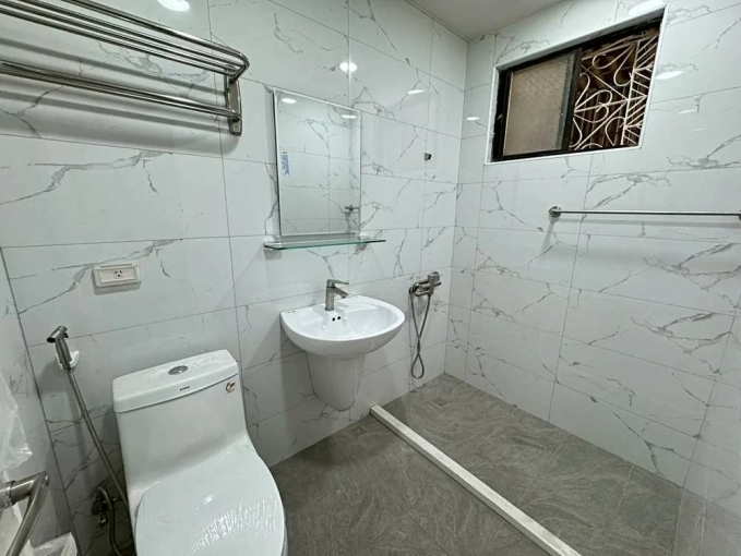 金鼎商圈1~3F車庫透天🤍住家營業皆可.全新衛浴 - Image 7