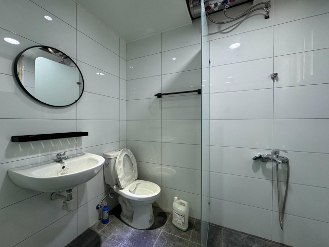 拒絕老舊發霉!實拍民權路質感衛浴套房:可當個人工作室、近中壢夜市,下班/下課就是享受!(第9張)