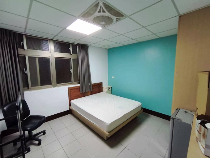 拒絕老舊發霉!實拍民權路質感衛浴套房:可當個人工作室、近中壢夜市,下班/下課就是享受!(第1張)