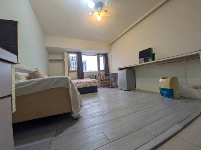 🔥免仲介費、可寵可伙可租補🔥 西區秒殺款 | 大套房 $7000(含管)（第1張）