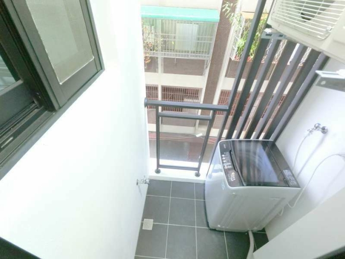 電梯套房☆近中友.中國醫☆可租補☆陽台獨洗（第10張）