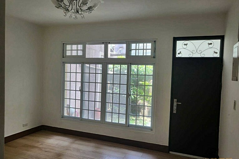 兆基社會住宅🏠可租補復古稀有一樓3房免爬高（第1張）