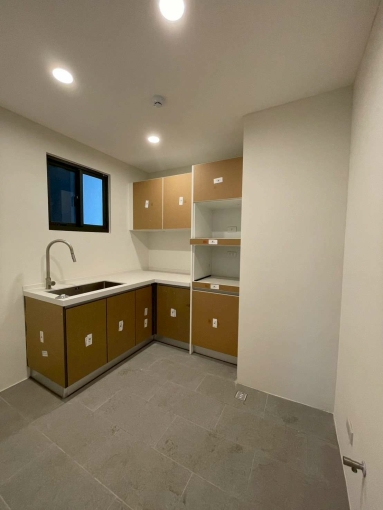 水湳｜經貿路企業大樓店面／辦公室（第11張）