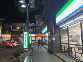 SOGO海華獨立套房 近商圈 有電梯 拎包可入住 免服務費 租金含管理費 - Image 13