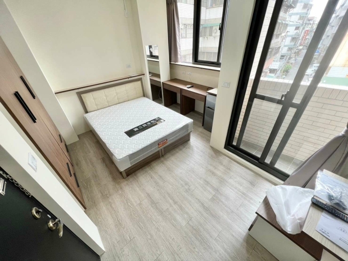 質感裝潢🔆雙租補😺可貓🌳陽台獨洗曬🔆採光通風佳（第1張）