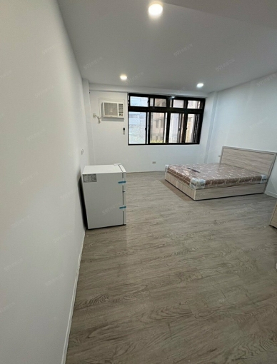 新裝潢！對外窗！頂溪站7分鐘獨立套房 - Image 2